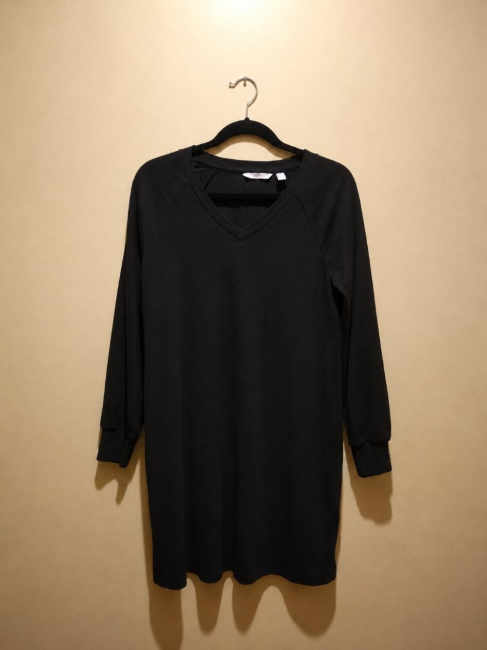 AnyBody Black Waffle Knit Long Sleeve V-Neck Tunic XS